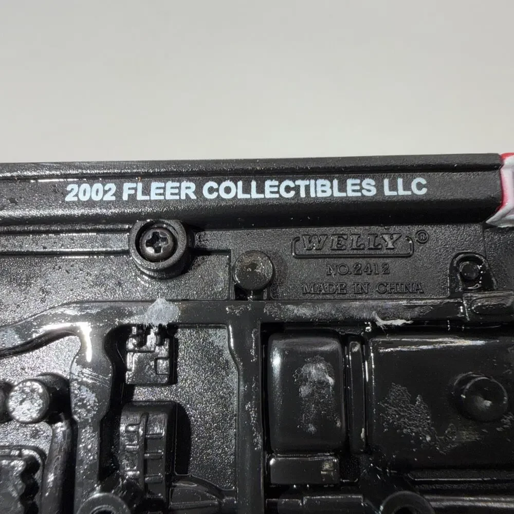 Houston Texans 2002 SUV Fleer Collectible